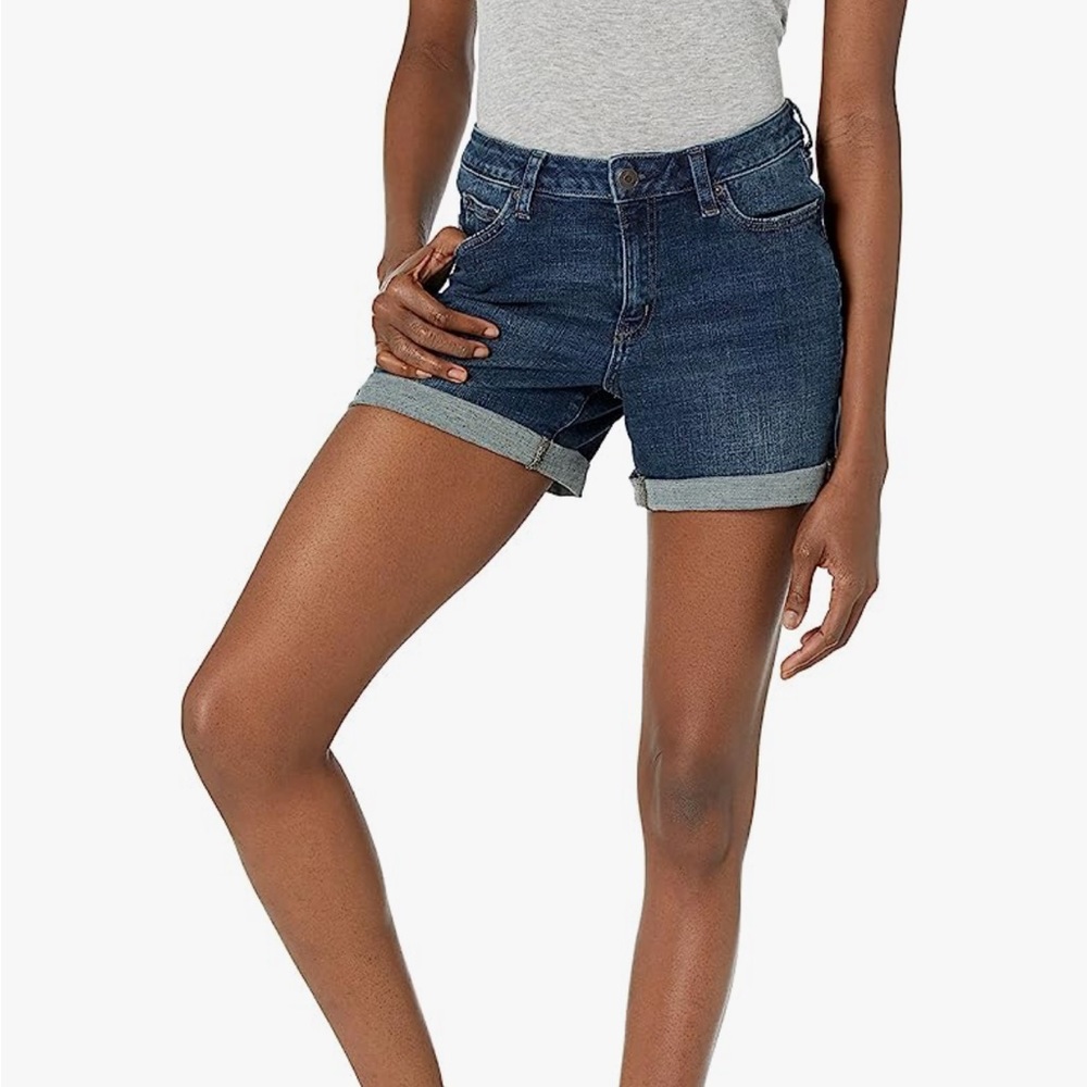 Amazon Basics Size 16 Shorts. NWT. Tried on but didn’t like the fit on me.